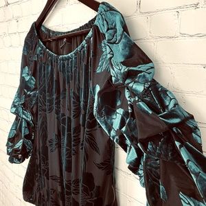 MSK Floral Velour Runch Sleeve Top M NWT